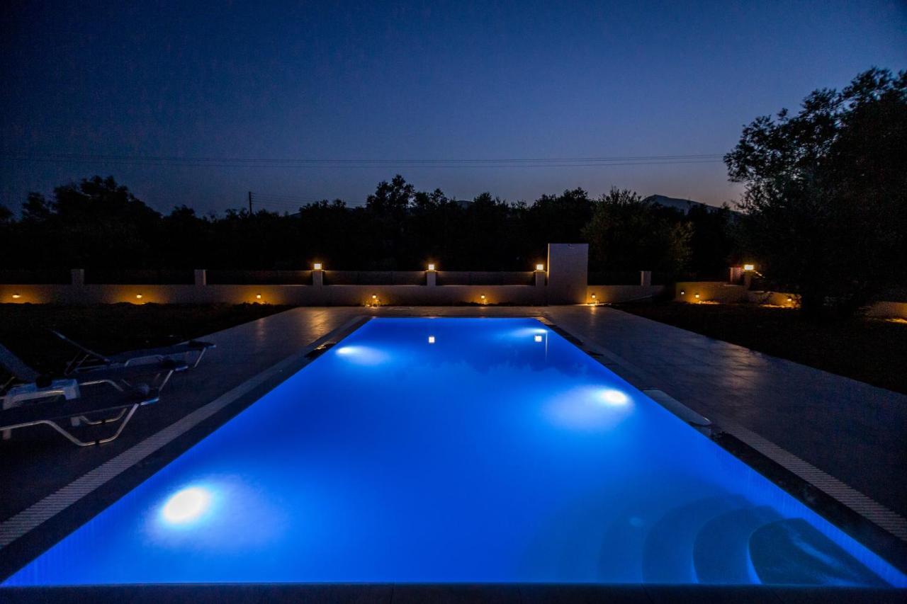 Villa Boviana With Private Swimming Pool Agios Sostis  Екстер'єр фото