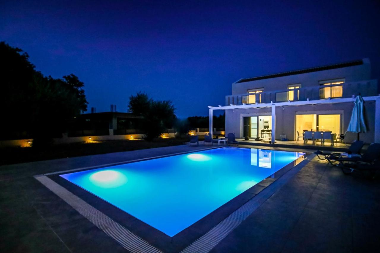 Villa Boviana With Private Swimming Pool Agios Sostis  Екстер'єр фото